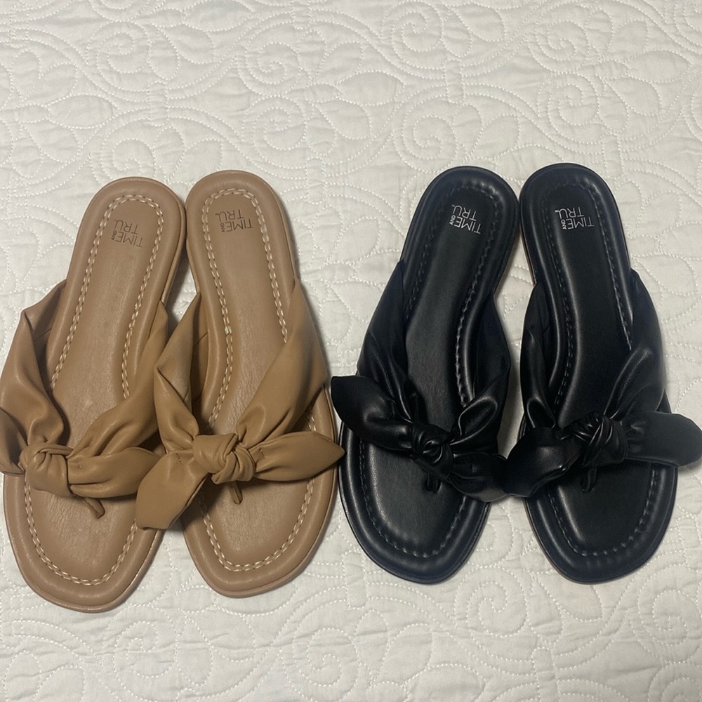Time & Tru 2 pair of bow tie flip flops
